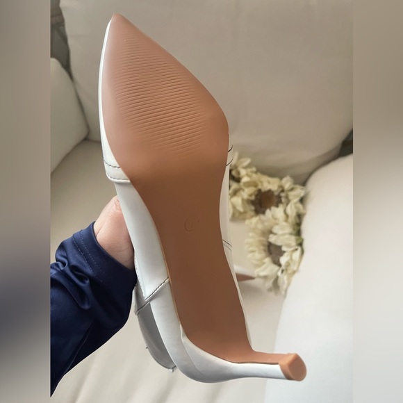 NWT Lulu’s White Boots - Picture 7 of 13